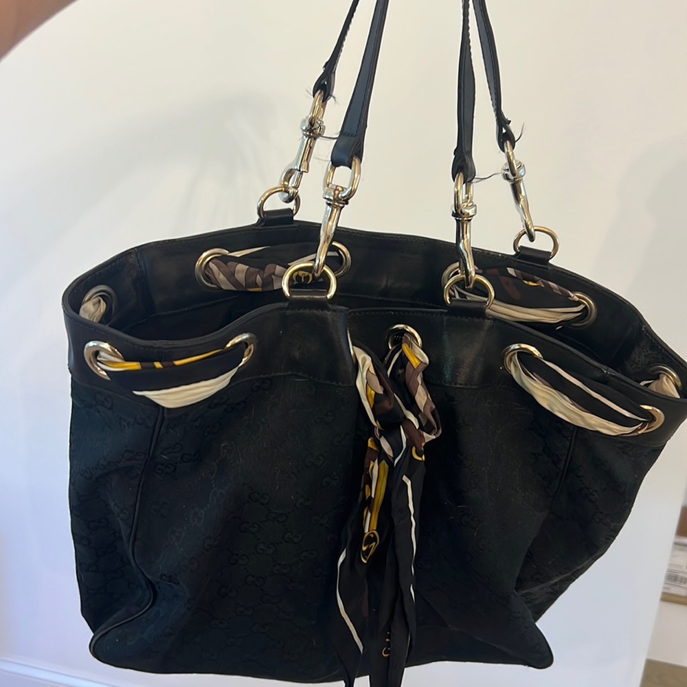 Gucci tote with Gucci Silk Scarf